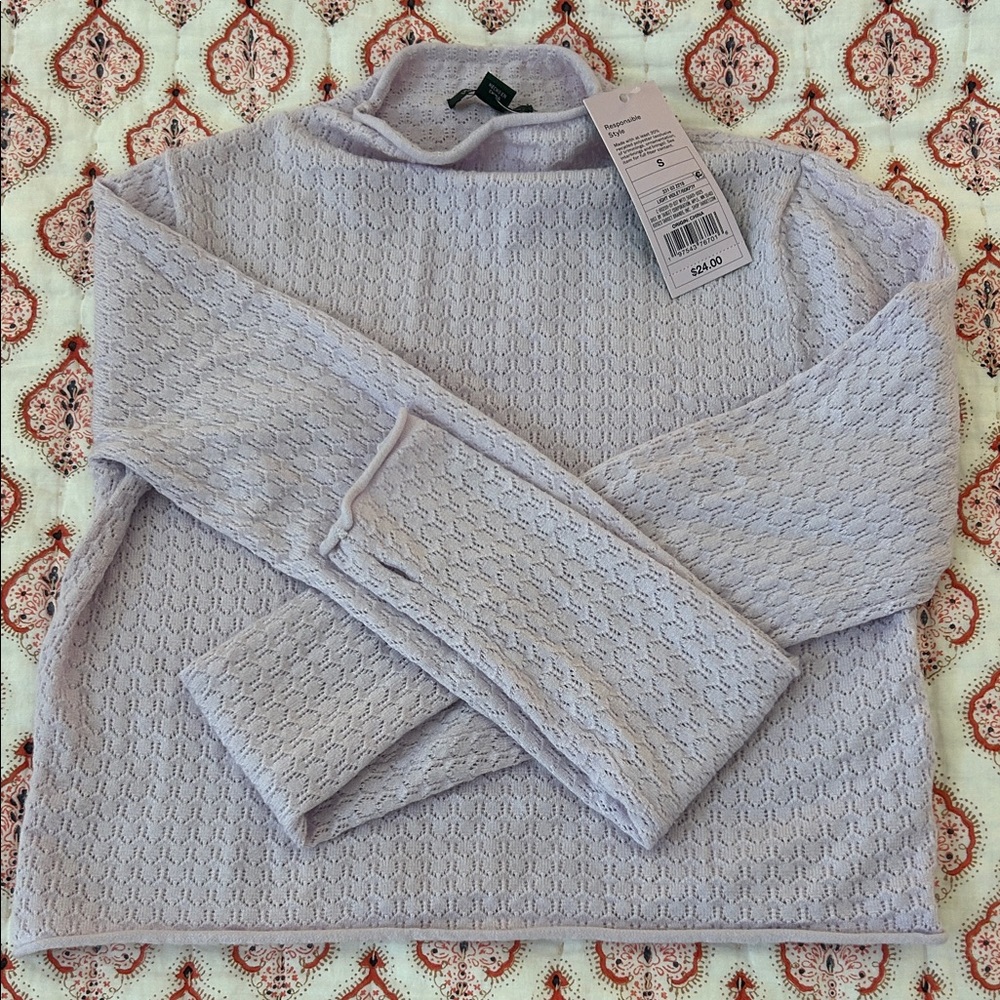 Women’s Light Purple thin Sweater NWT